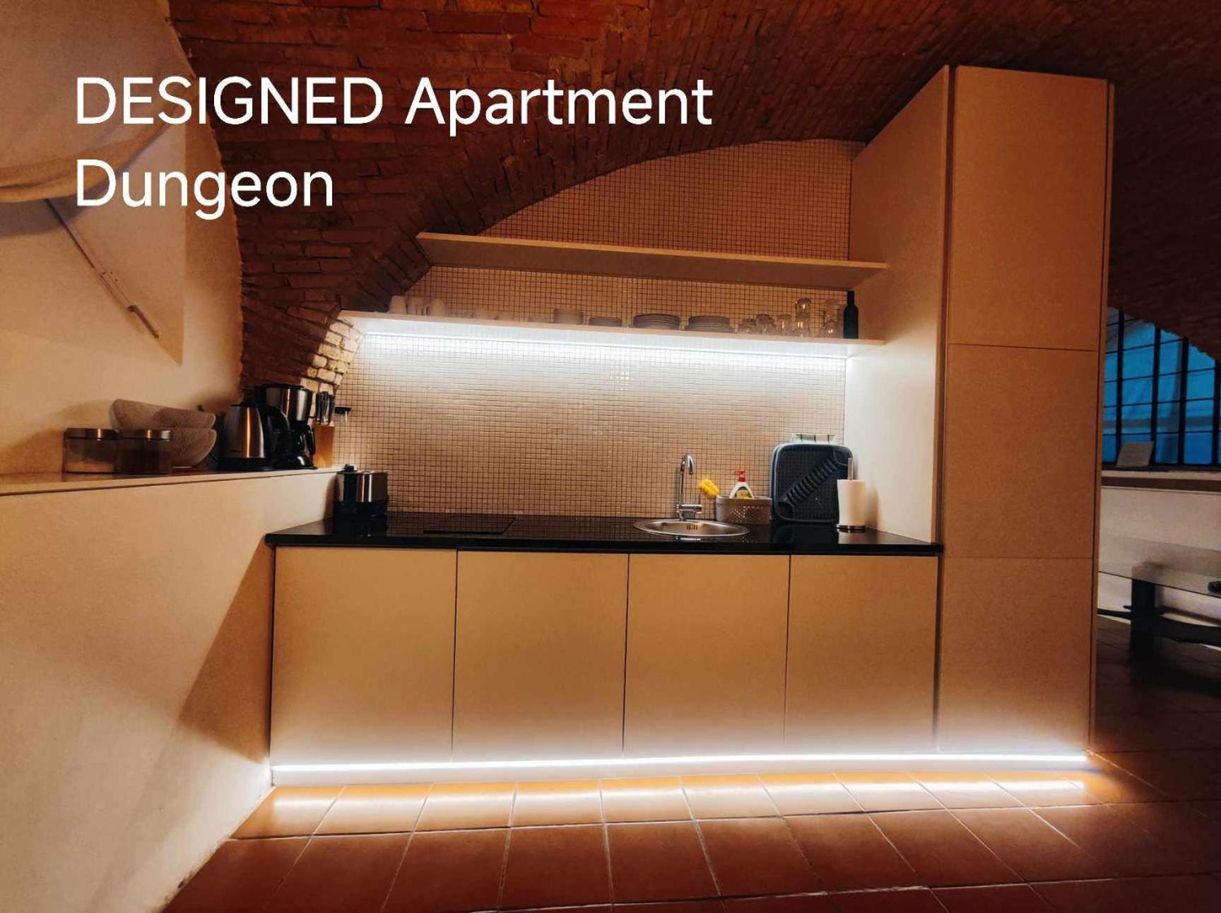 Dungeon Apartment Ljubljana Bagian luar foto